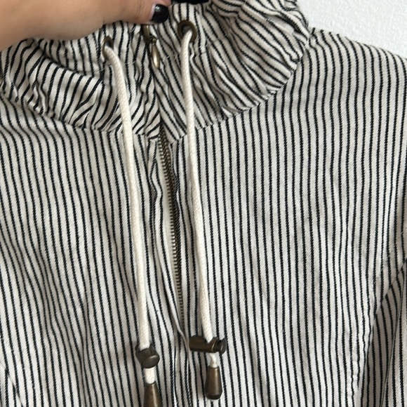 Striped jacket - Picture 2 of 4